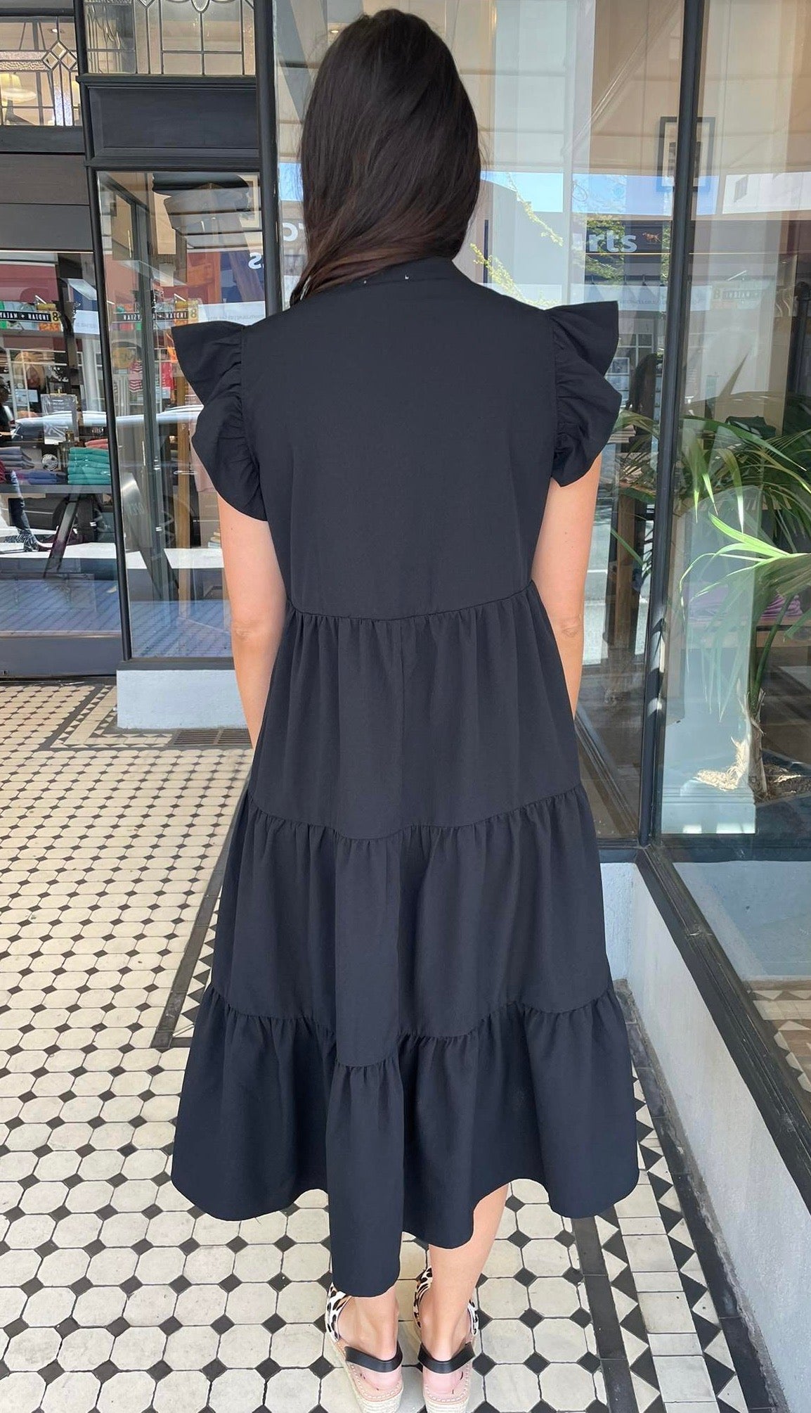 Jules V Neck Tiered Midi Dress Black