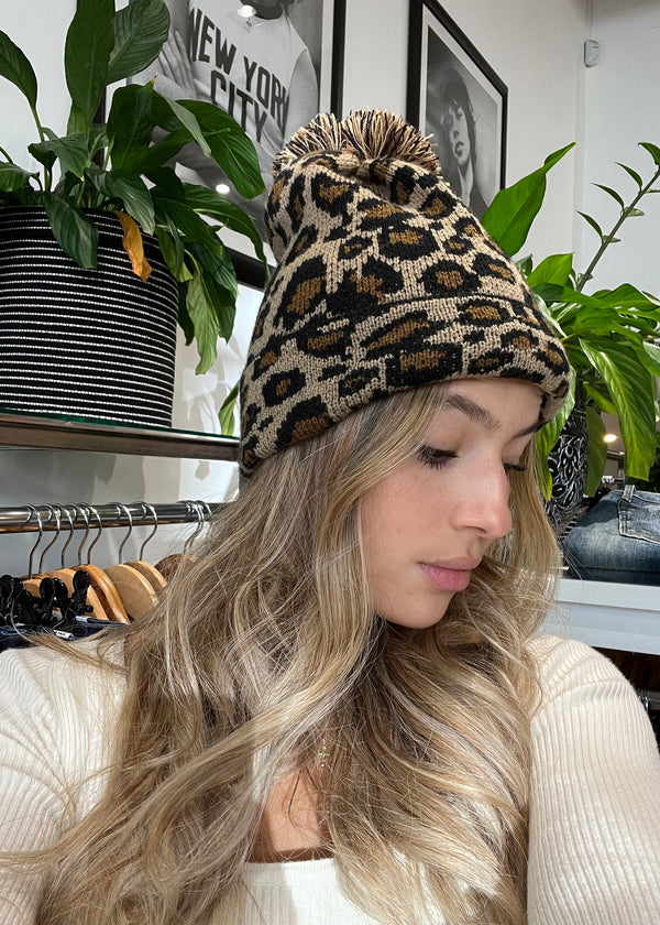 UBH005 Leopard Beanie