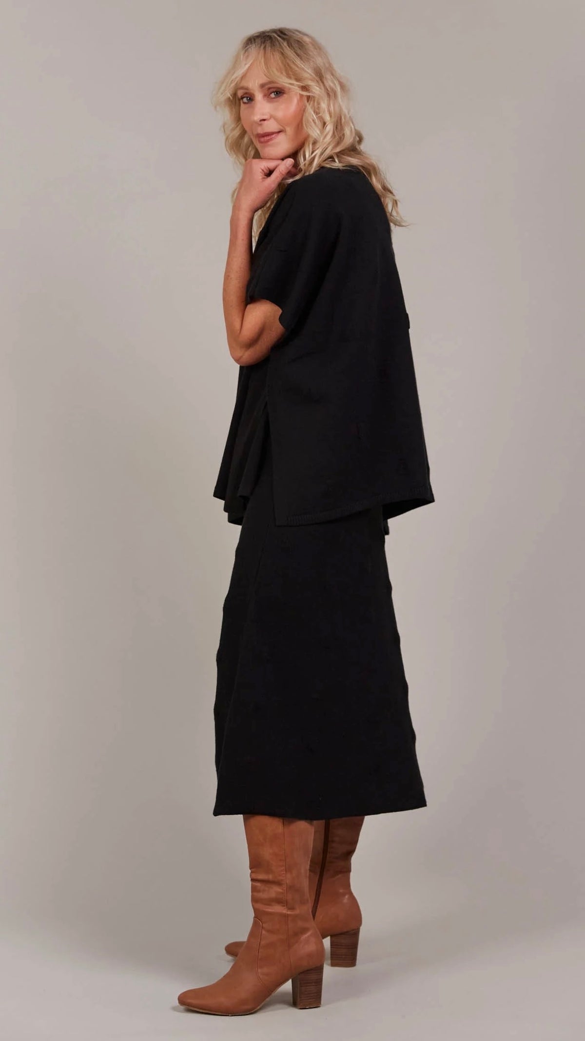 Masa Knit Poncho Black