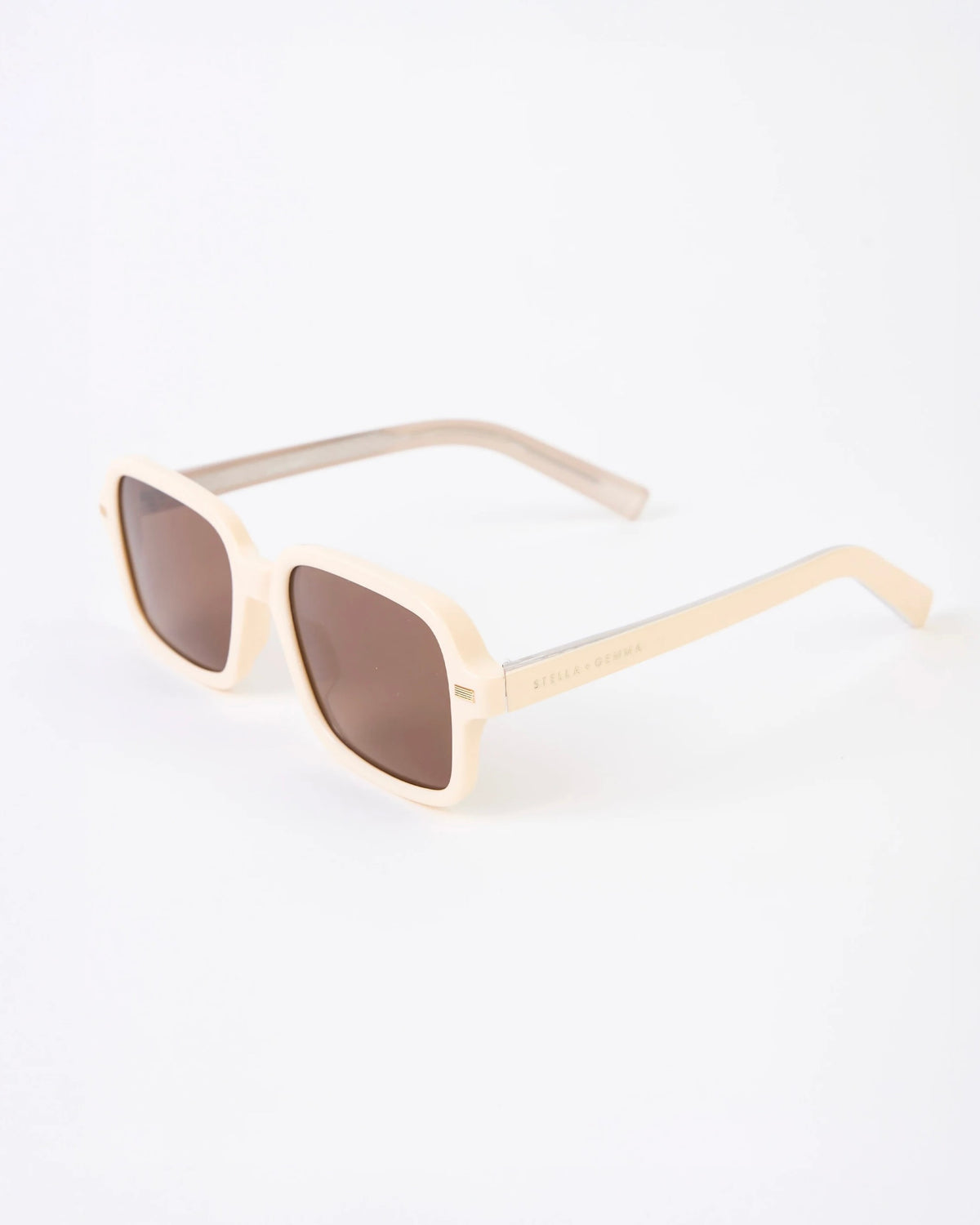 Stella Bobby Cream 690