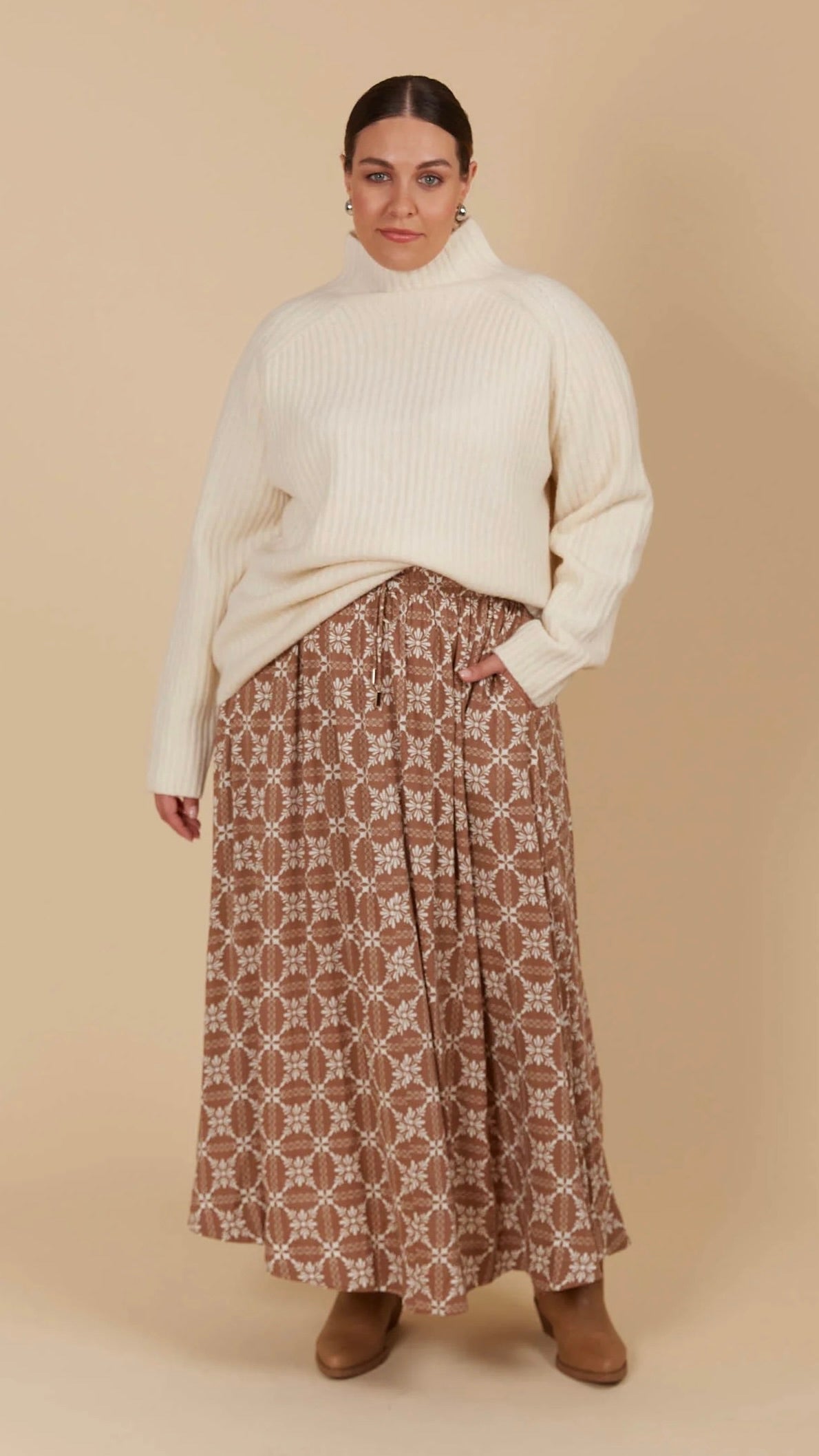 Venus Skirt Deity