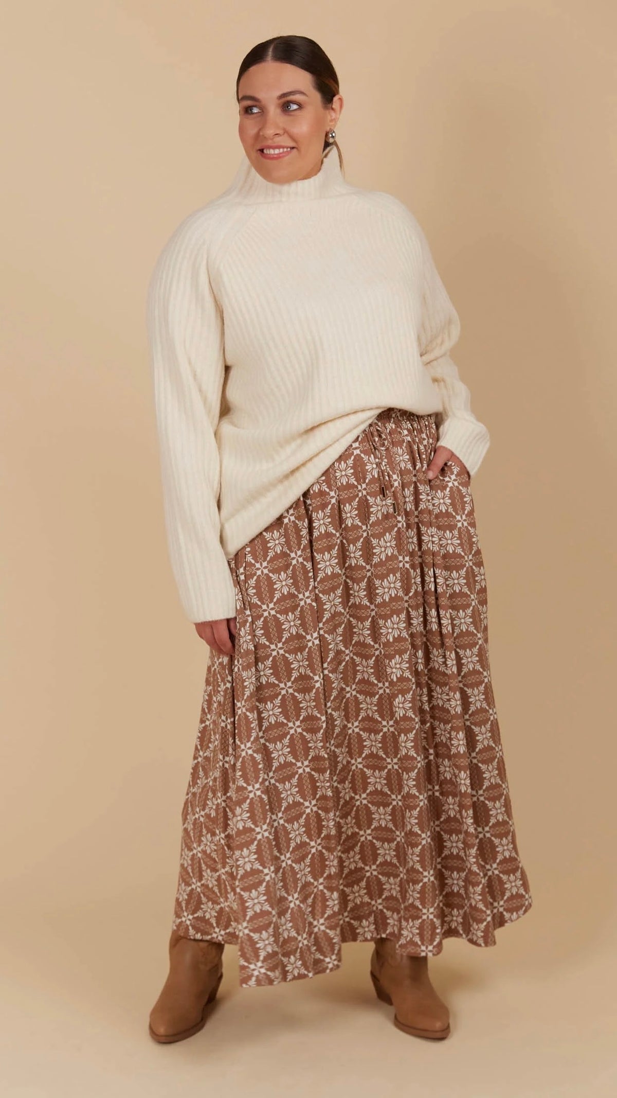 Venus Skirt Deity