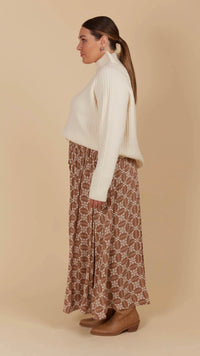 Venus Skirt Deity