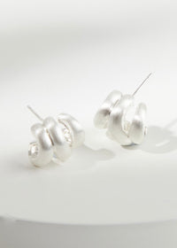 Heritage Satin Earring Silver Knot