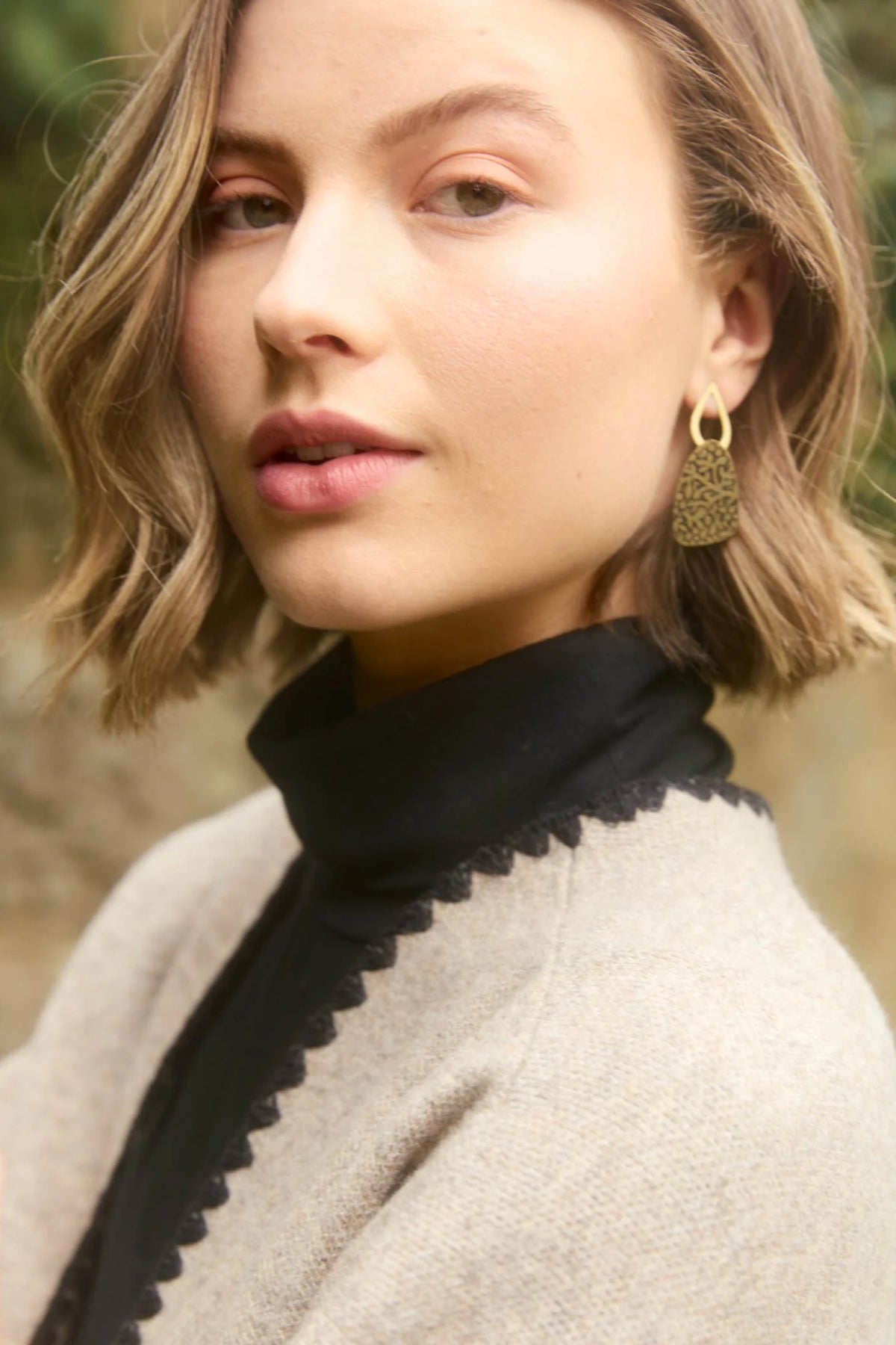 Aphrodite Earring Gold Floral