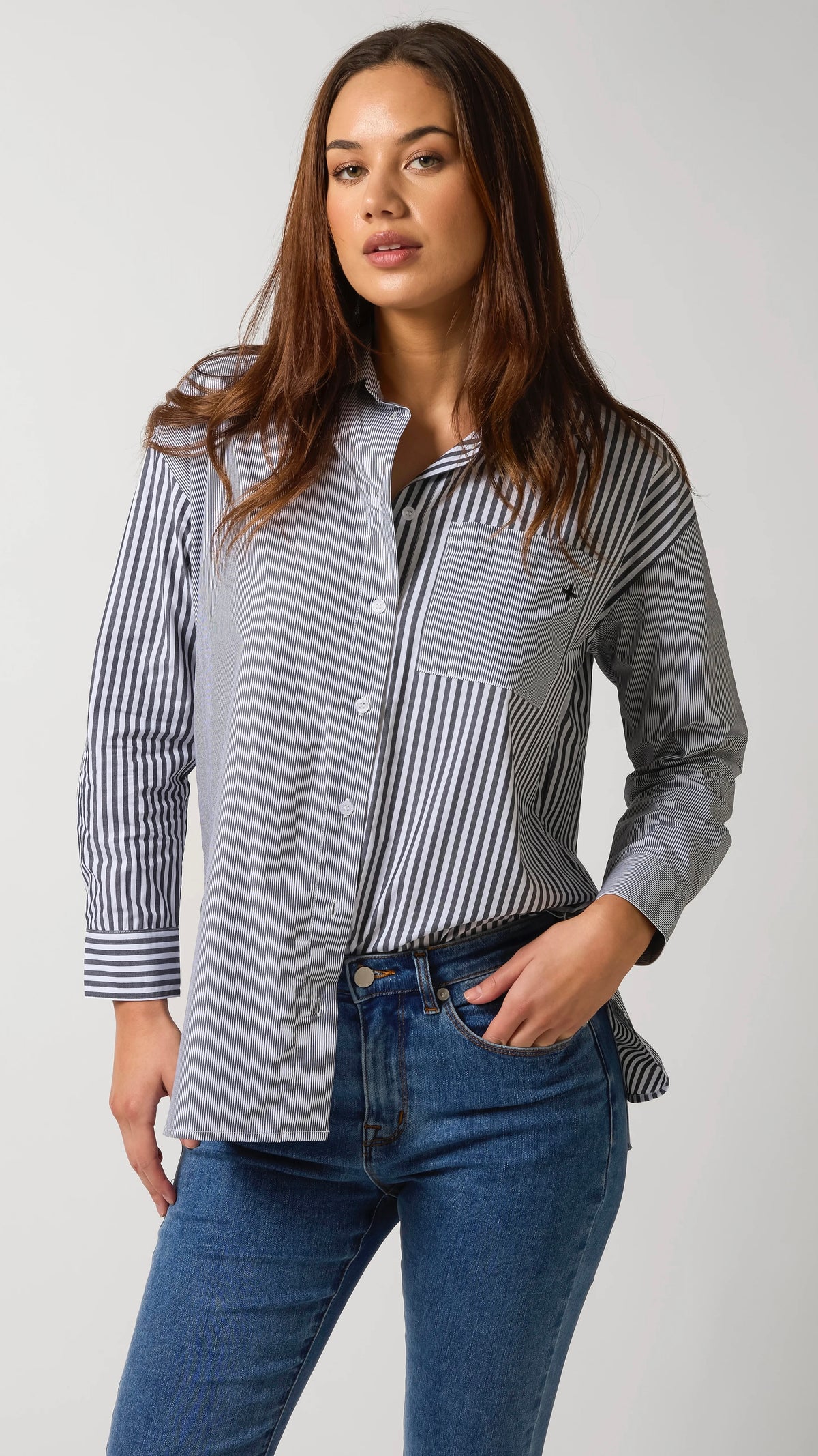 Essential Shirt Black Stripe