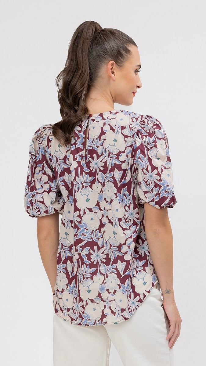 Relaxed Carefree Top Merlot Field