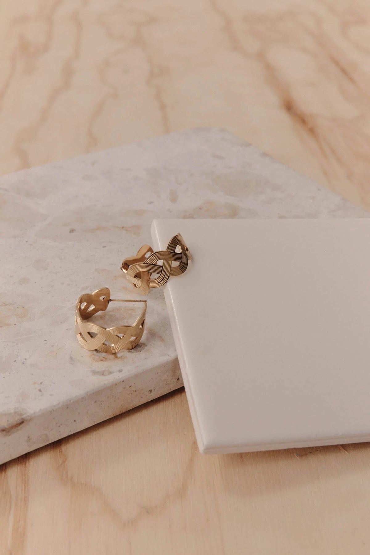 Folie Gold Hoop Earring Weave