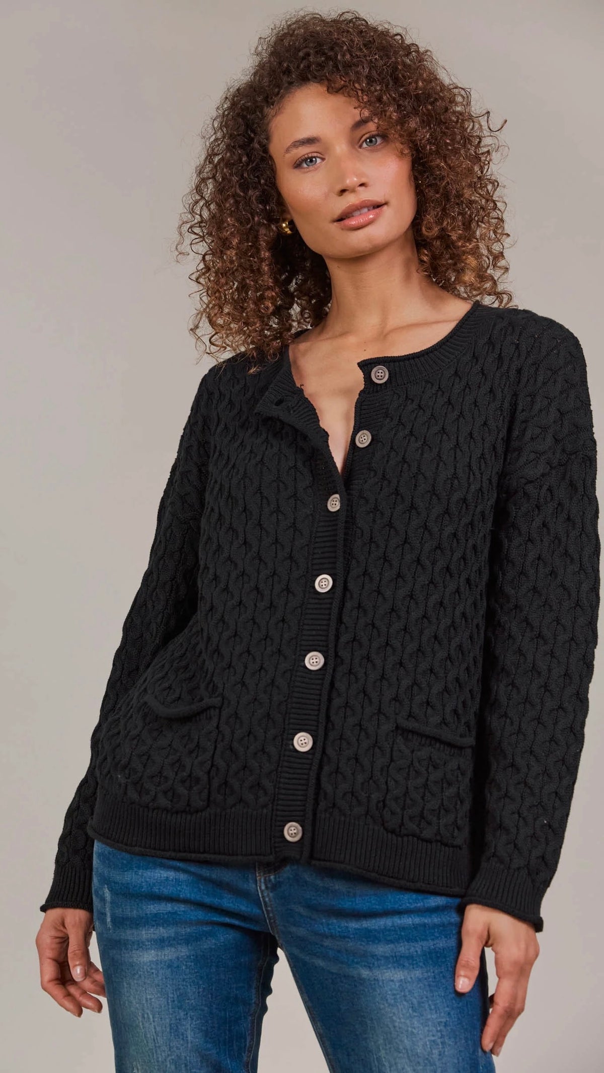 Naviva Cardigan Black