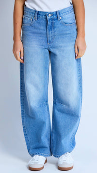 Carson Barrel Jean Mid Blue Wash