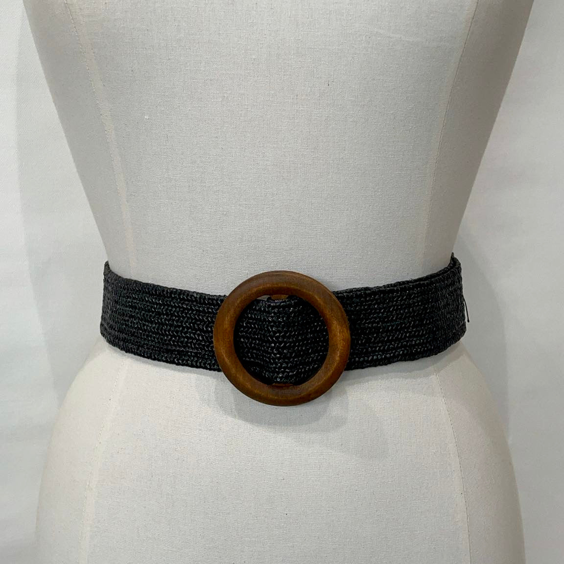 Belt016 Woven Belt Wood Circle Buckle Black