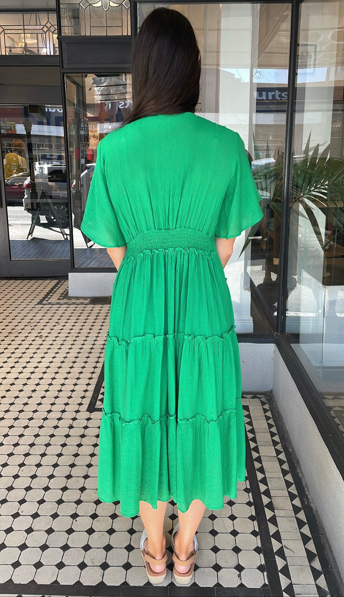 Val Textured Tiered Midi Dress Kelly Green