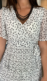 Tiered Feather Print Pleated Dress