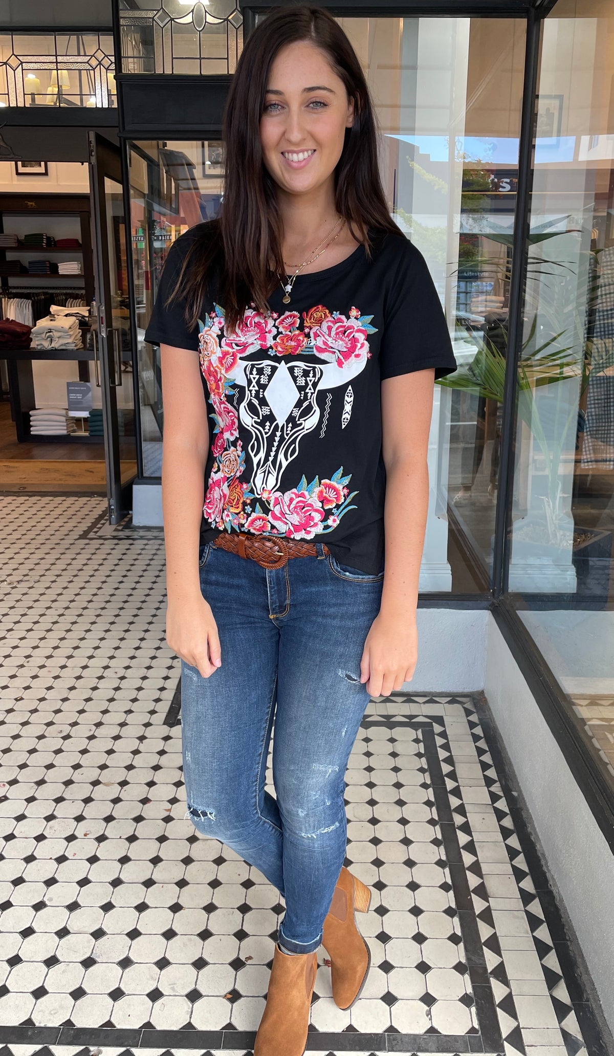 Bulls and Roses Embroidered Tee Black