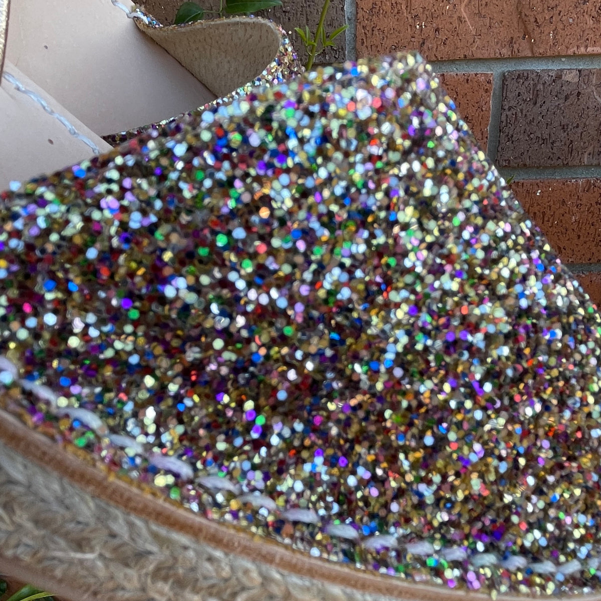 LA x Confetti Mini Jute Wedge Multi Gold Glitter