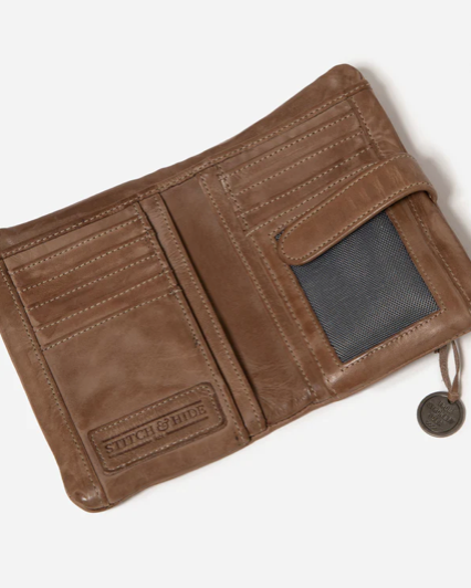 Newport Wallet Taupe