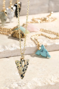 FMN086 Natural Stone Arrowhead Necklace Dalmatian