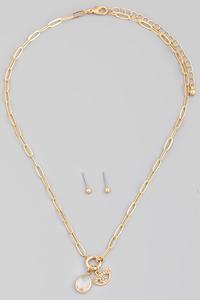 FMN168 Charm Necklace Gold