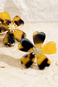 UBS032 Flower Studs Tortoise